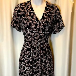 NWT Kasper Modern Leaf Print Dress Size Petite Medium